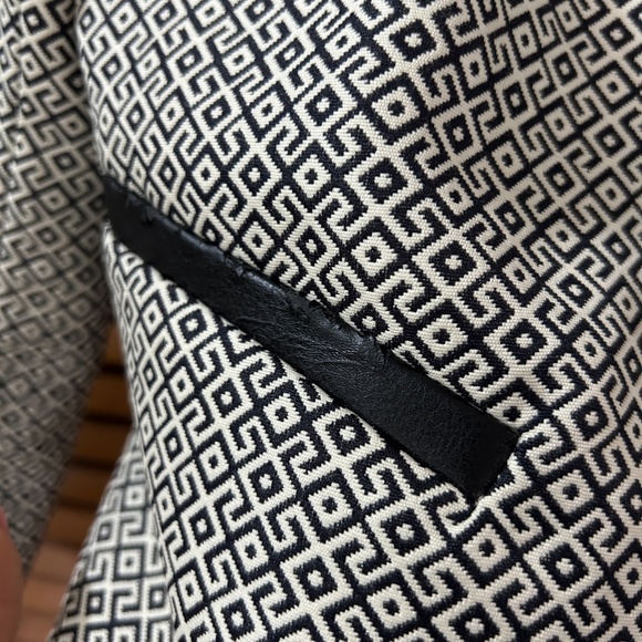 Bar III open front geometric print blazer - Picture 6 of 7